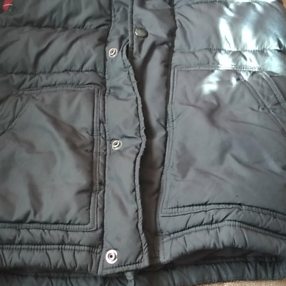 HOLLISTER HOODED VEST! - Picture 5 of 7